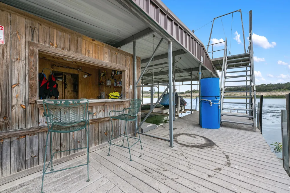 3008 Point Cove Lago Vista, TX 78645