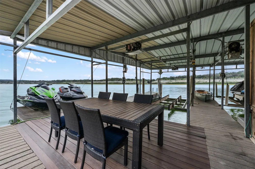 3008 Point Cove Lago Vista, TX 78645