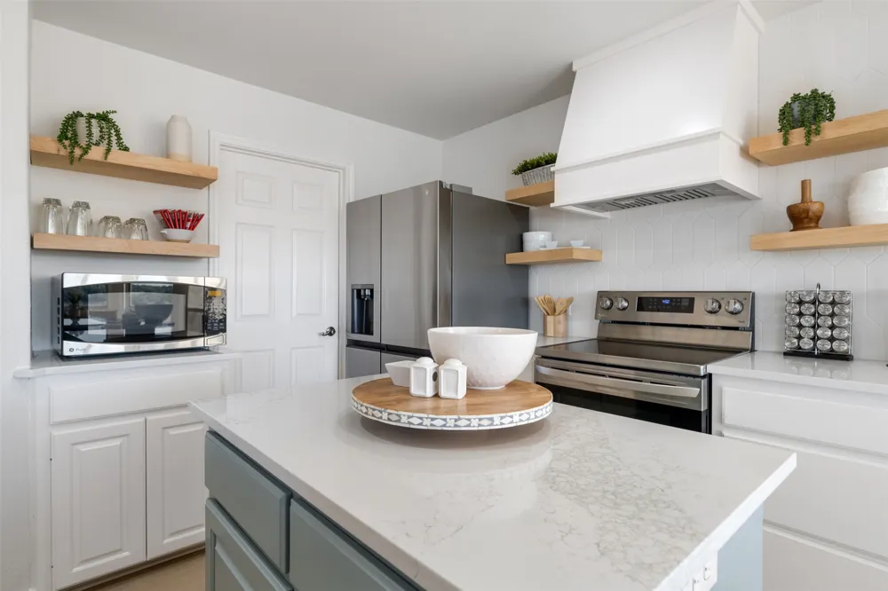 3008 Point Cove Lago Vista, TX 78645