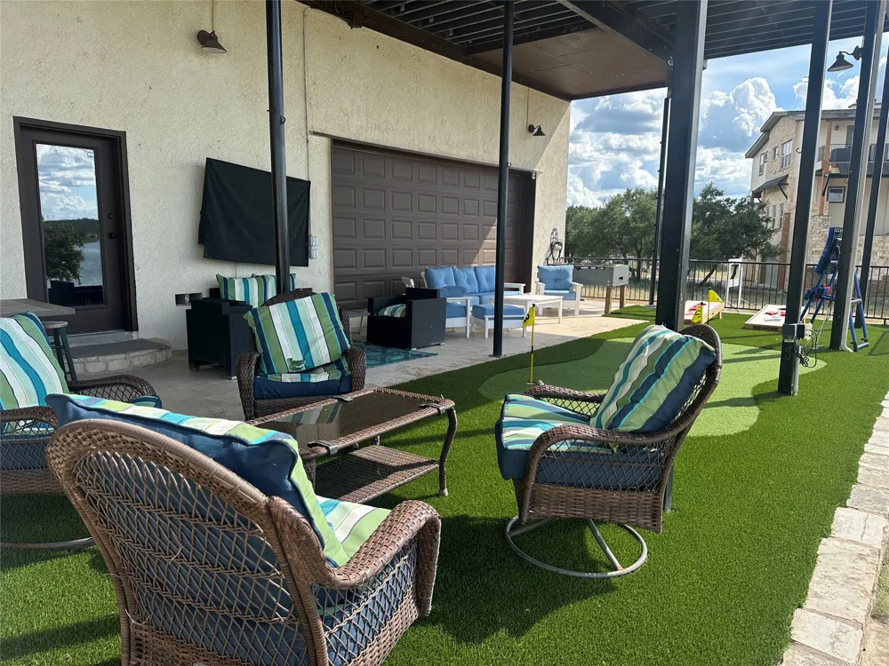 3008 Point Cove Lago Vista, TX 78645