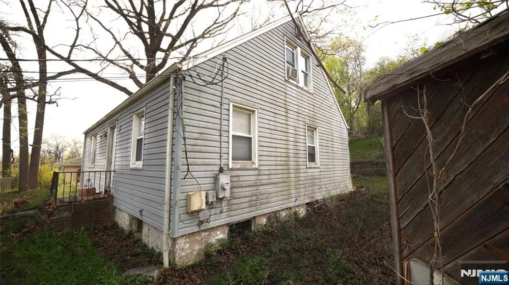 290 Central Avenue Haledon, NJ 07508