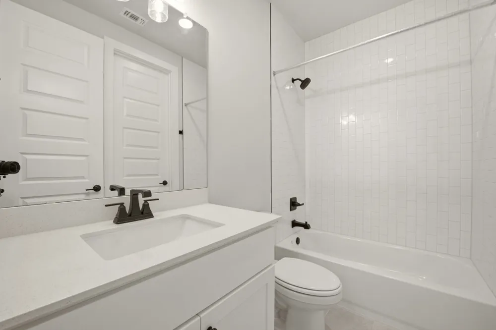210 Grayson Elm Pass Dripping Springs, TX 78620