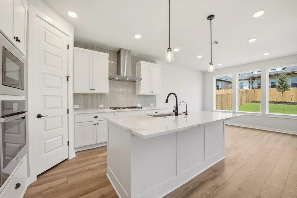 210 Grayson Elm Pass Dripping Springs, TX 78620