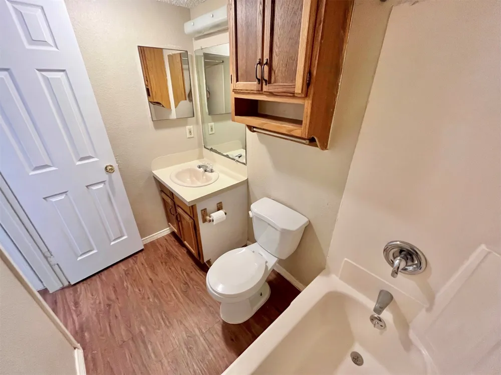 112 Hillside Cove #B Elgin, TX 78621