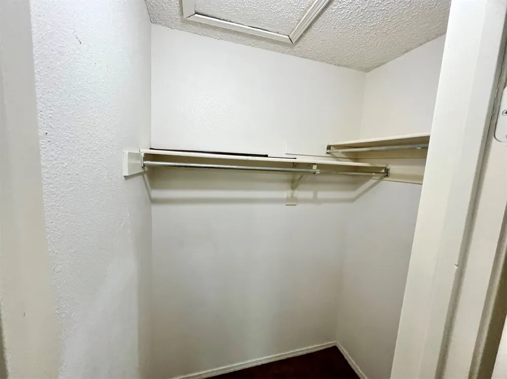 112 Hillside Cove #B Elgin, TX 78621
