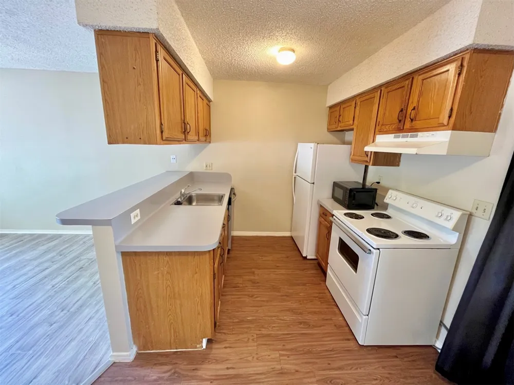 112 Hillside Cove #B Elgin, TX 78621