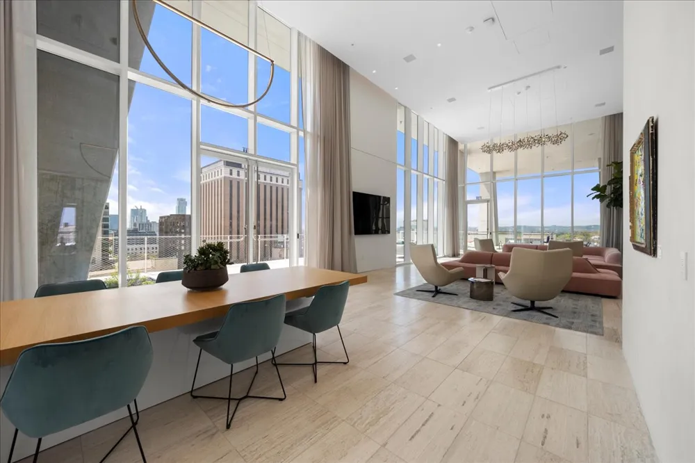 313 W 17th Street #2702 Austin, TX 78701