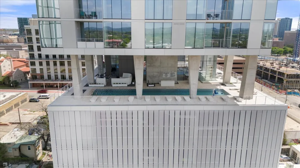 313 W 17th Street #2702 Austin, TX 78701