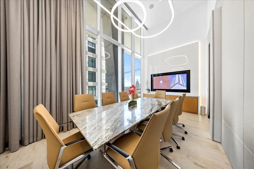 313 W 17th Street #2702 Austin, TX 78701