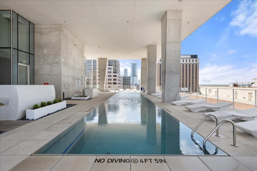 313 W 17th Street #2702 Austin, TX 78701