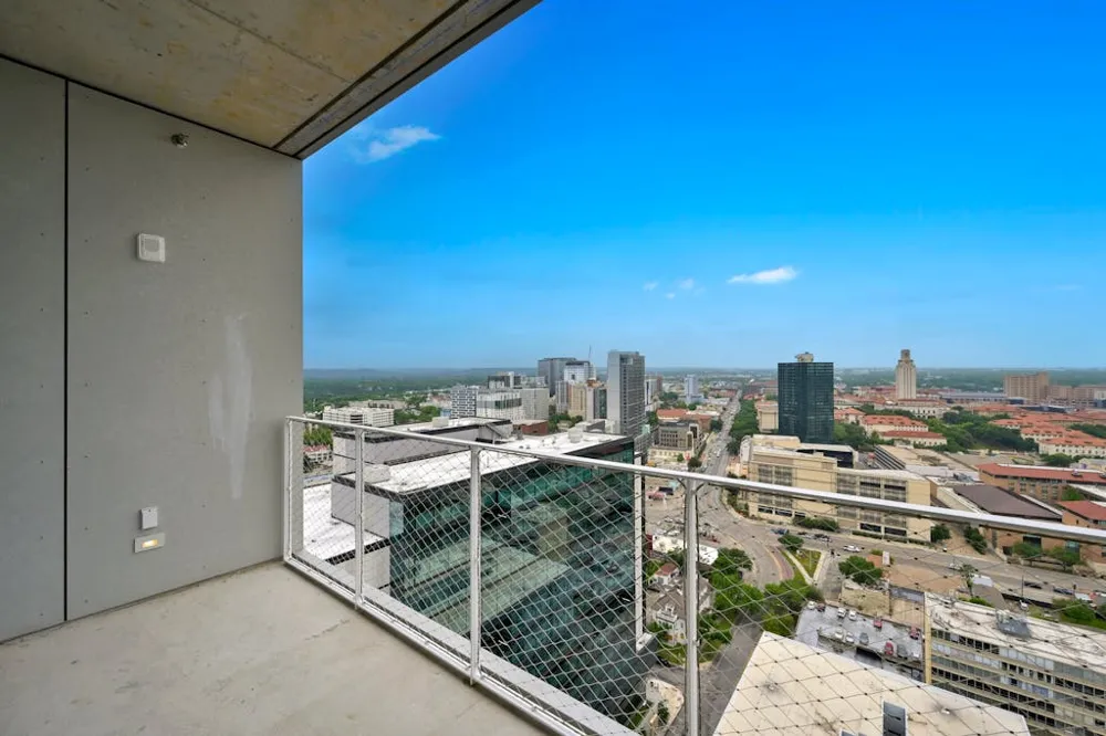 313 W 17th Street #2702 Austin, TX 78701