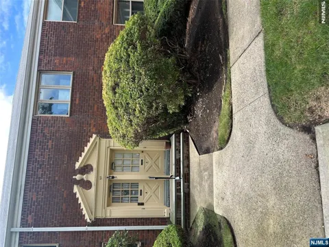 50 S 1st Street 3A