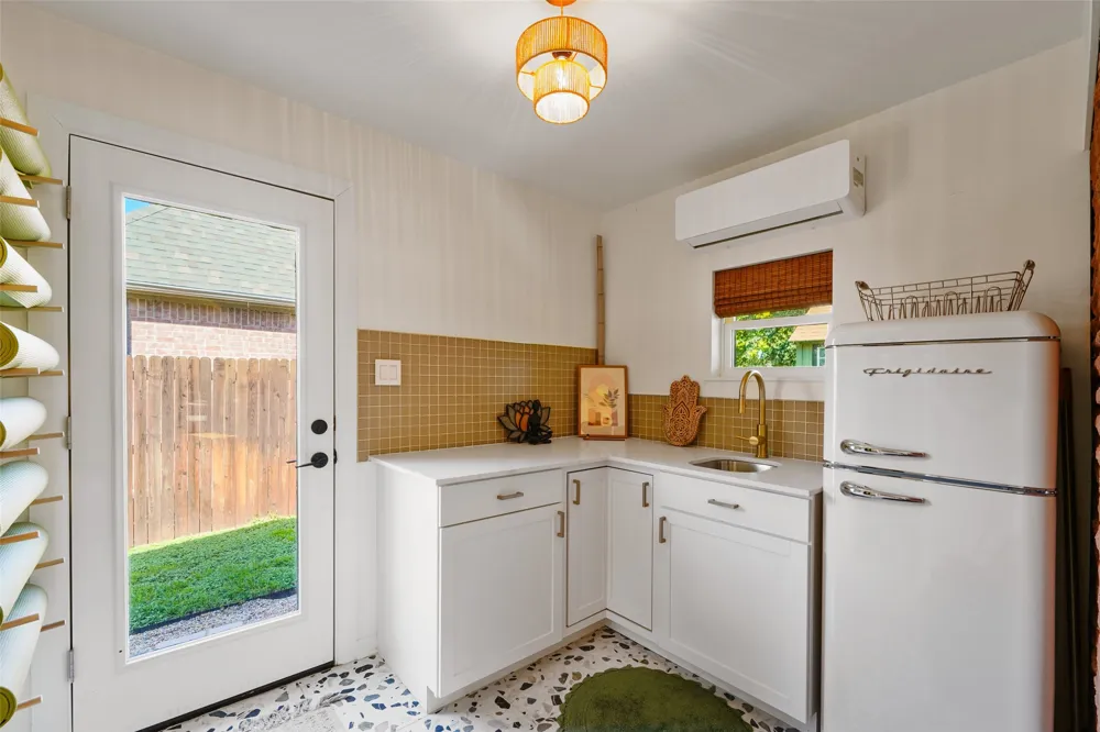 1417 Sylvan Drive Arlington, TX 76012