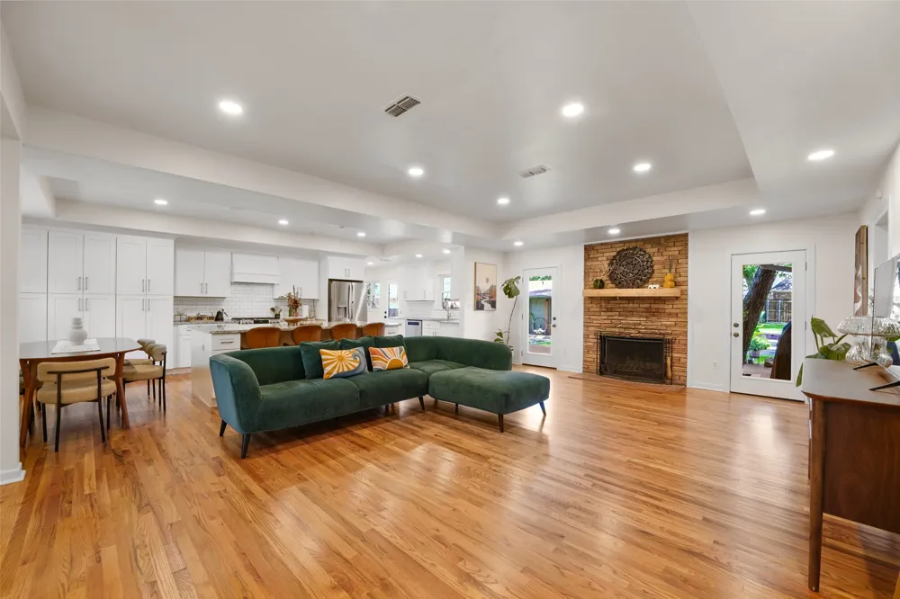 1417 Sylvan Drive Arlington, TX 76012