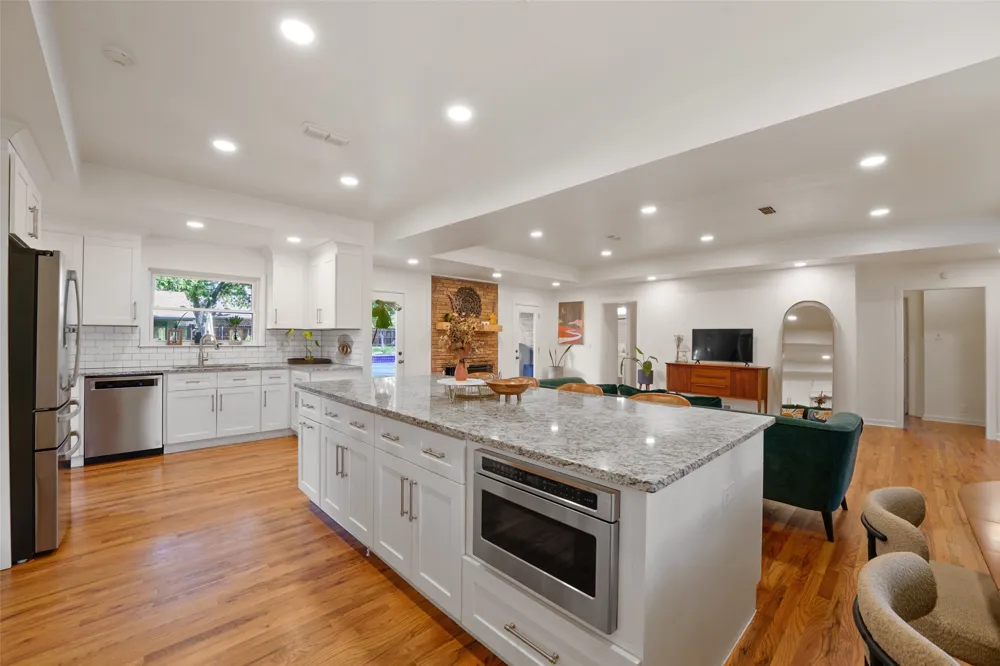 1417 Sylvan Drive Arlington, TX 76012