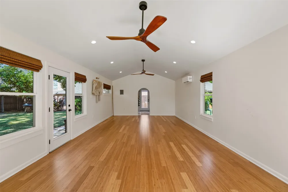 1417 Sylvan Drive Arlington, TX 76012