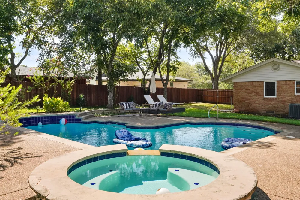 1417 Sylvan Drive Arlington, TX 76012