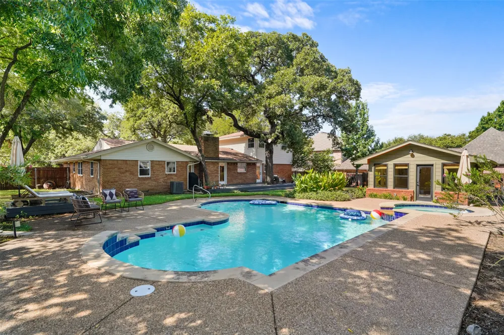 1417 Sylvan Drive Arlington, TX 76012