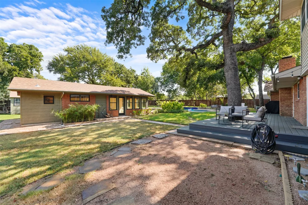 1417 Sylvan Drive Arlington, TX 76012