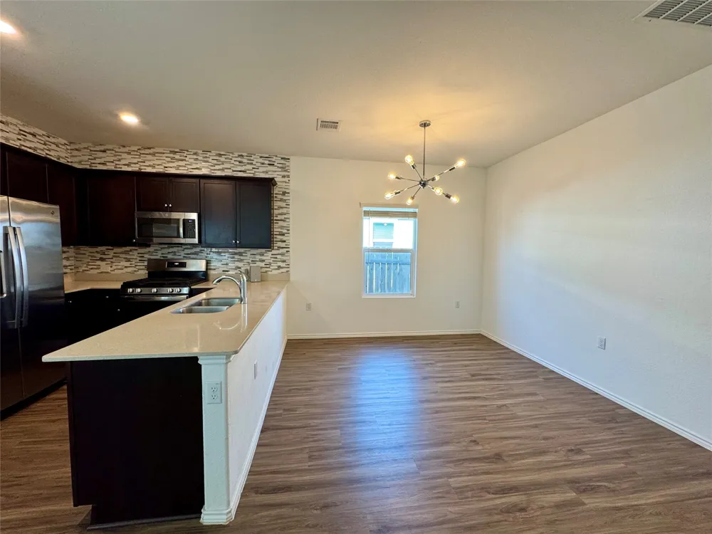 14221 Lyndora Lane Pflugerville, TX 78660