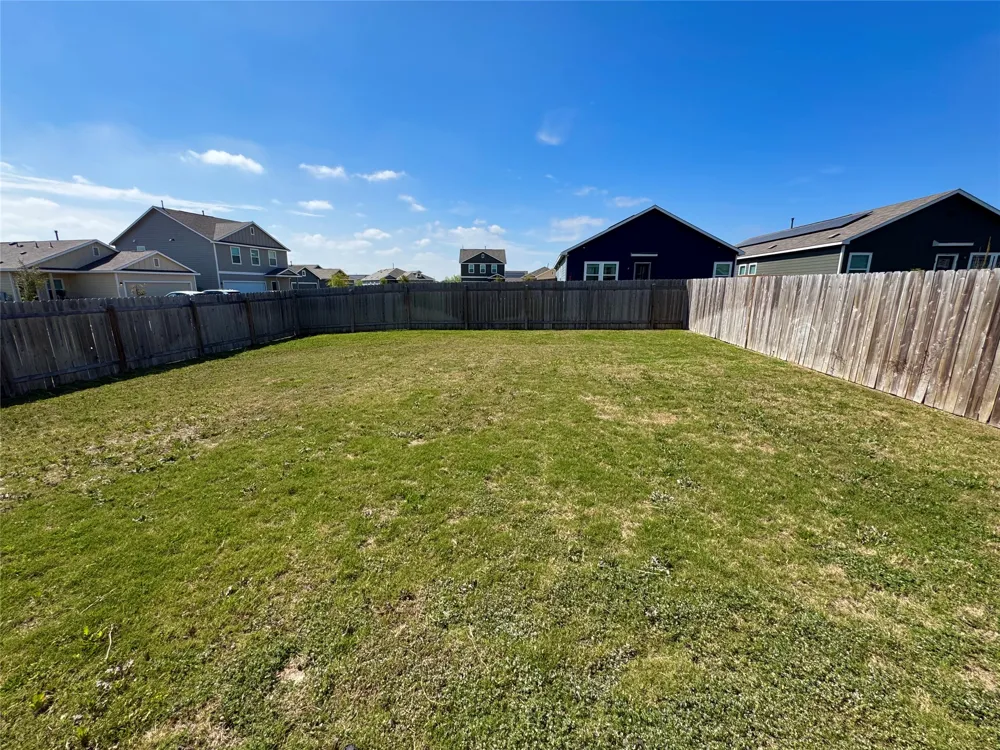 14221 Lyndora Lane Pflugerville, TX 78660