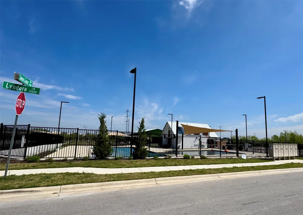 14221 Lyndora Lane Pflugerville, TX 78660