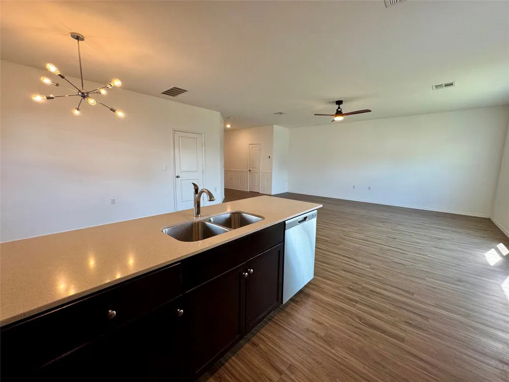 14221 Lyndora Lane Pflugerville, TX 78660