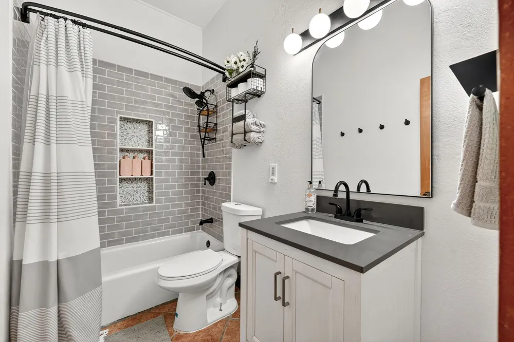 22706 Rocking A Trail Spicewood, TX 78669
