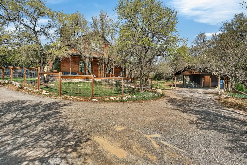 22706 Rocking A Trail Spicewood, TX 78669