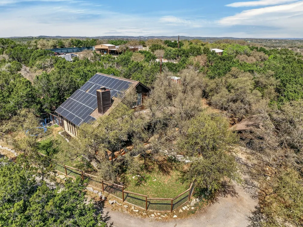 22706 Rocking A Trail Spicewood, TX 78669