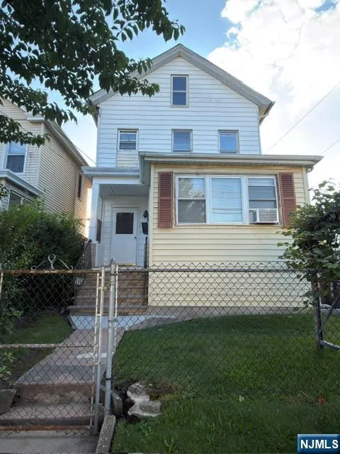 150 Lakeview Avenue 2