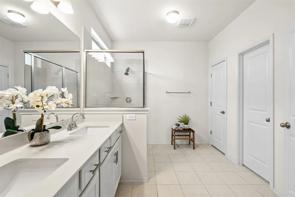 211 Brookside Street Hutto, TX 78634