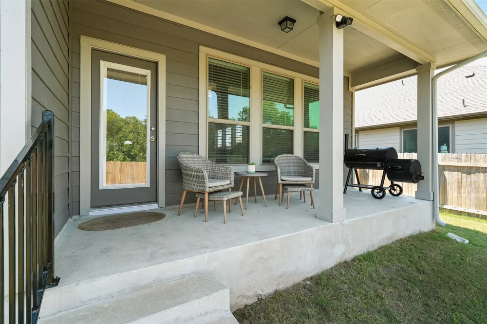 211 Brookside Street Hutto, TX 78634