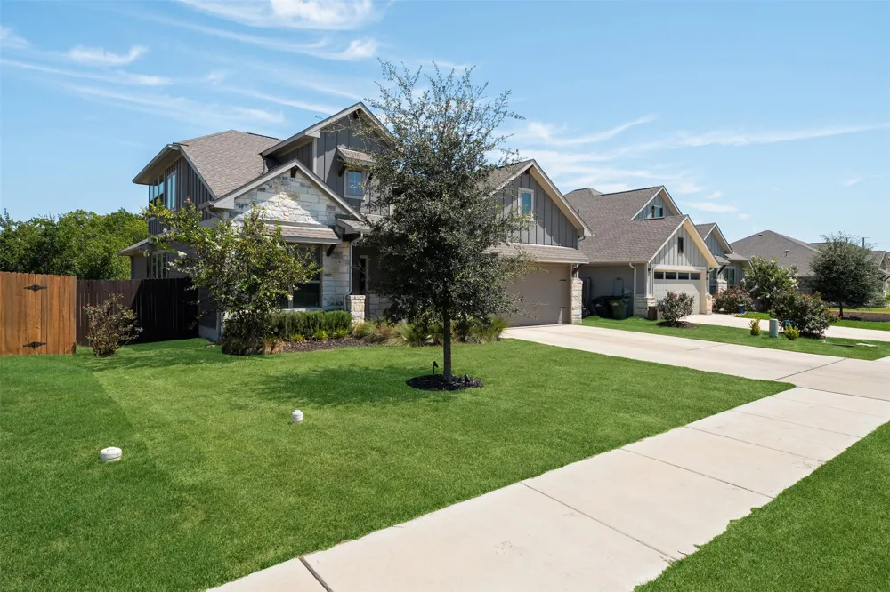 211 Brookside Street Hutto, TX 78634