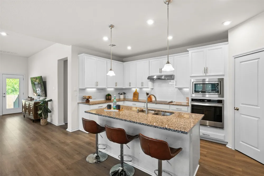 211 Brookside Street Hutto, TX 78634
