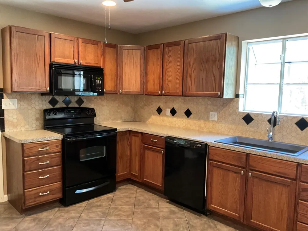 42906 O'neal Ln Road Magnolia, TX 77354