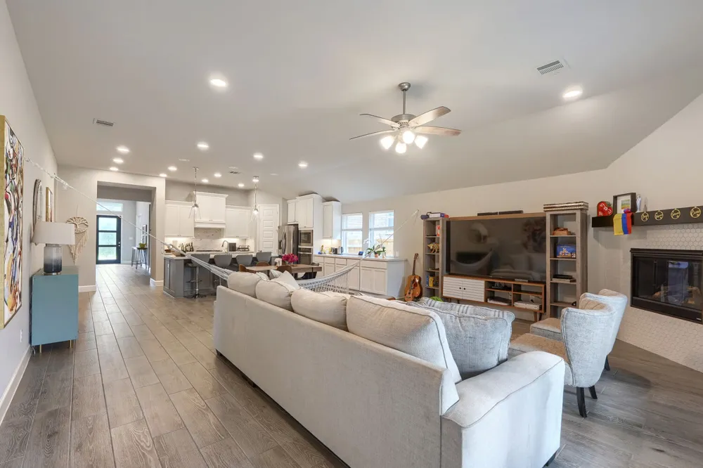 308 Fawn River Run Kyle, TX 78640
