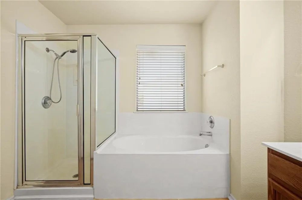 1825 Golden Sunrise Lane Pflugerville, TX 78660