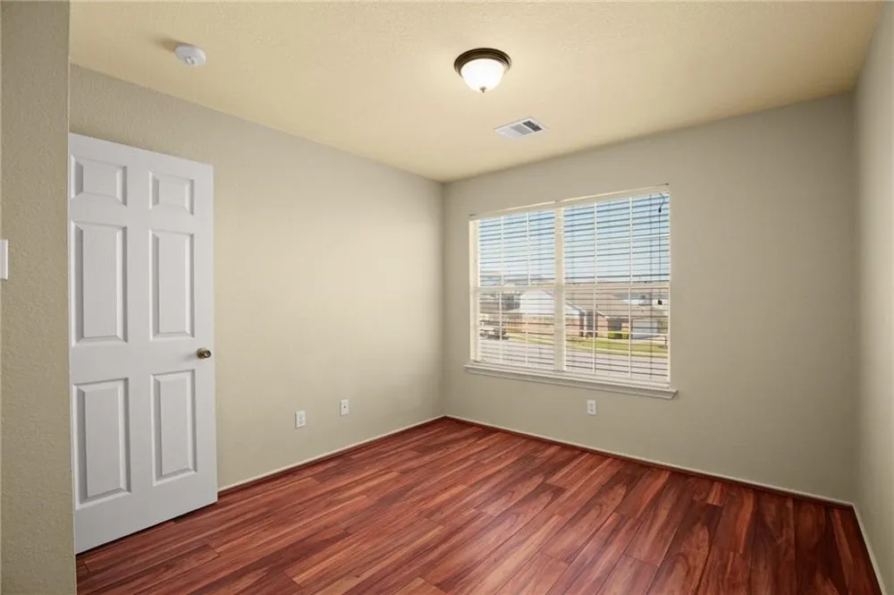1825 Golden Sunrise Lane Pflugerville, TX 78660