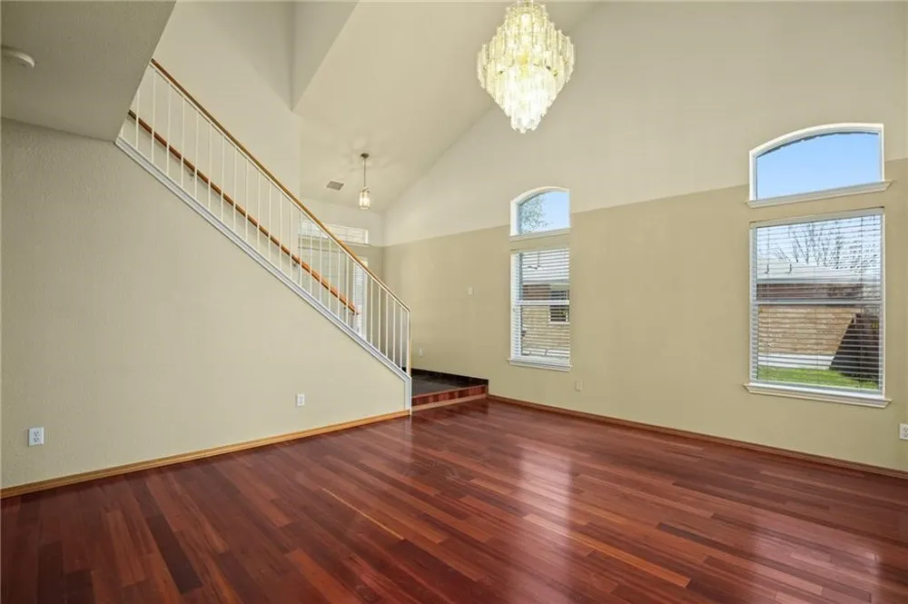 1825 Golden Sunrise Lane Pflugerville, TX 78660