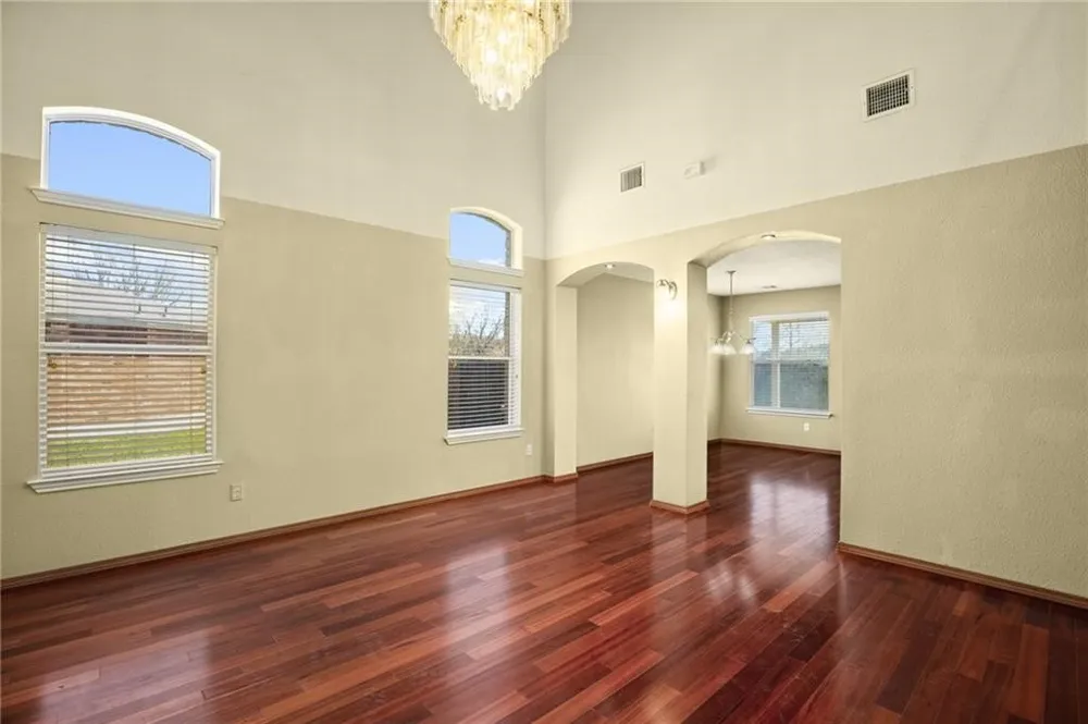 1825 Golden Sunrise Lane Pflugerville, TX 78660