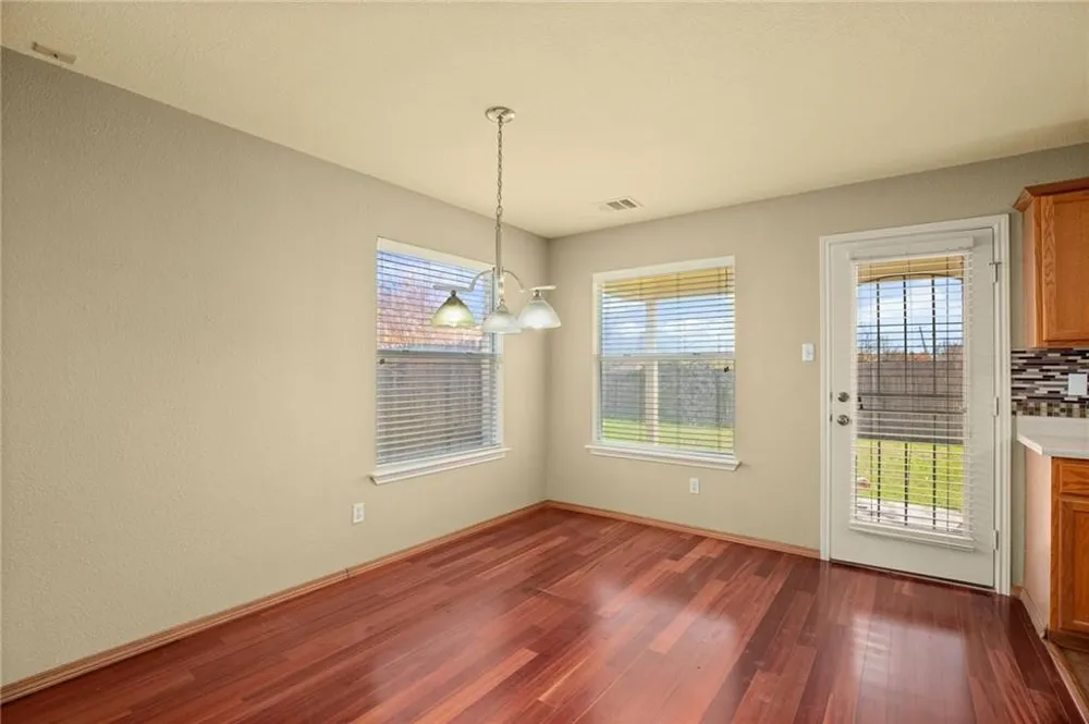 1825 Golden Sunrise Lane Pflugerville, TX 78660