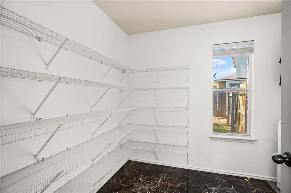 1825 Golden Sunrise Lane Pflugerville, TX 78660