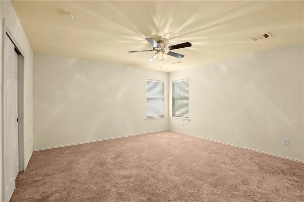 1825 Golden Sunrise Lane Pflugerville, TX 78660