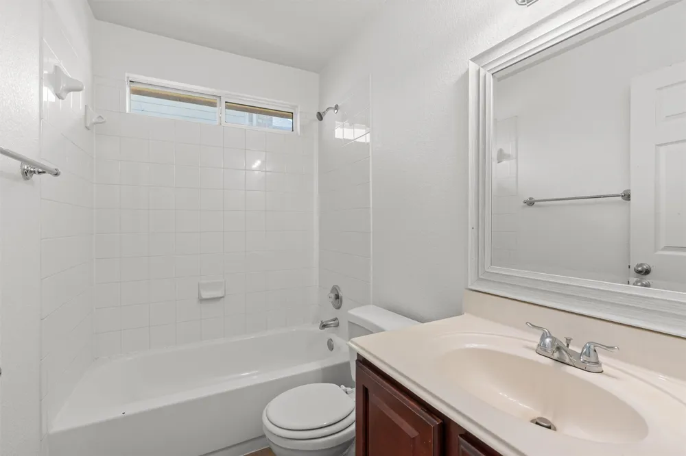 1049 Regency Lane Round Rock, TX 78665
