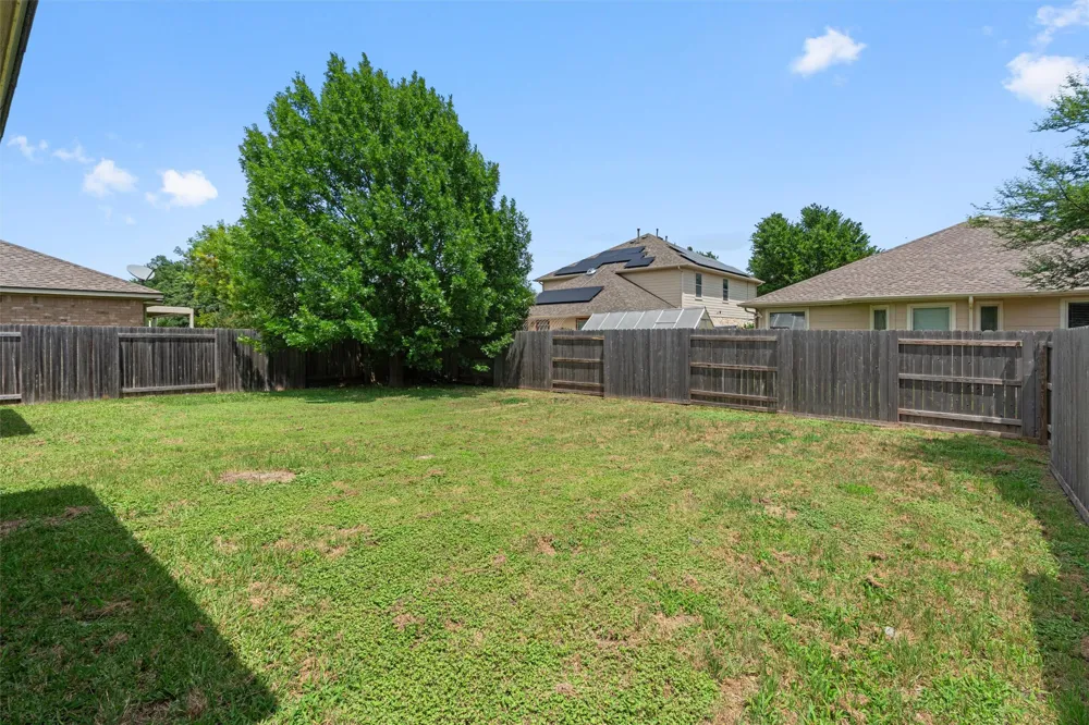 1049 Regency Lane Round Rock, TX 78665