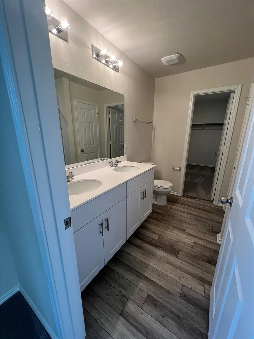 499 Tree Nut Loop Buda, TX 78610