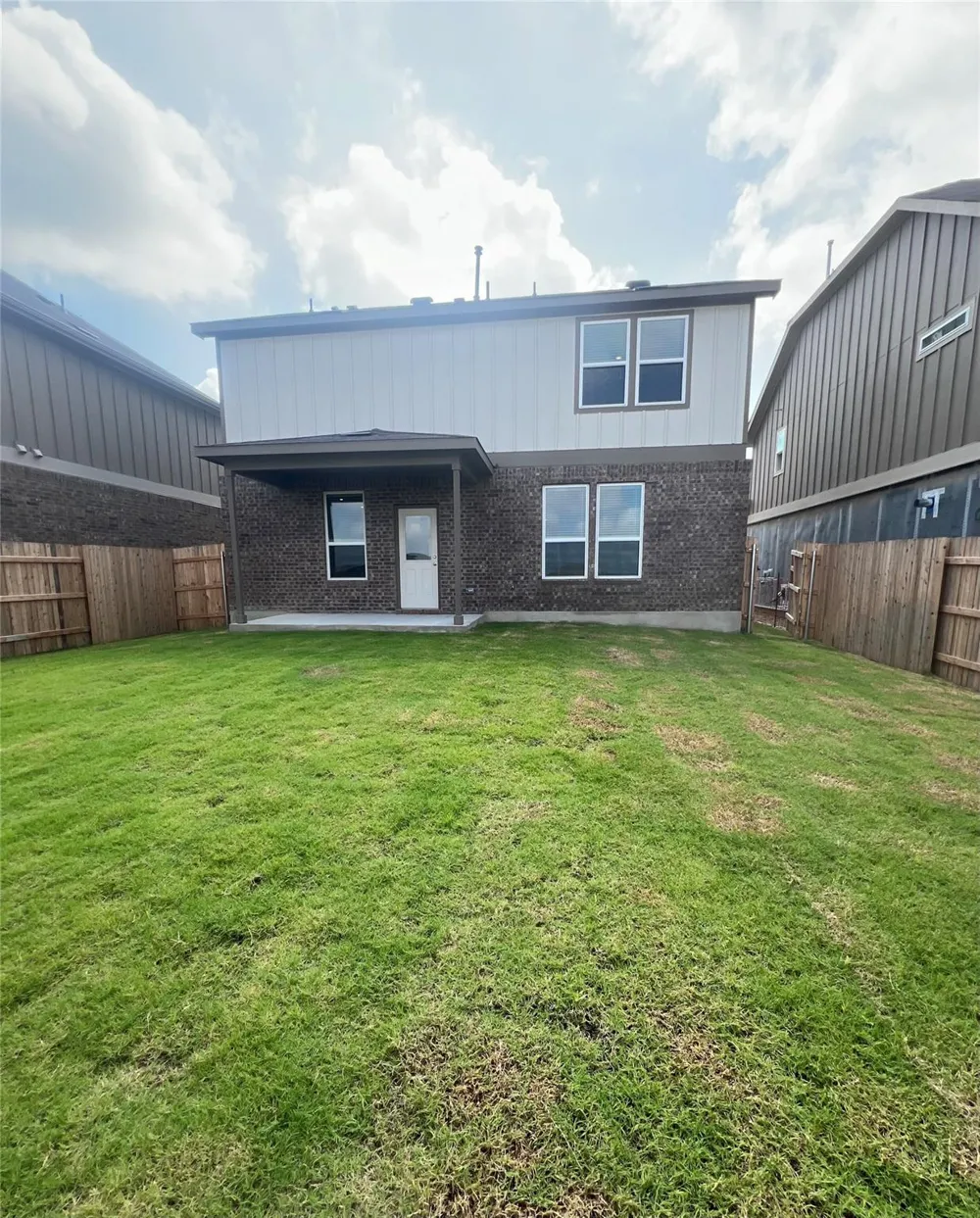 499 Tree Nut Loop Buda, TX 78610