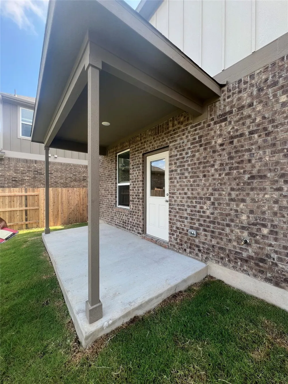 499 Tree Nut Loop Buda, TX 78610