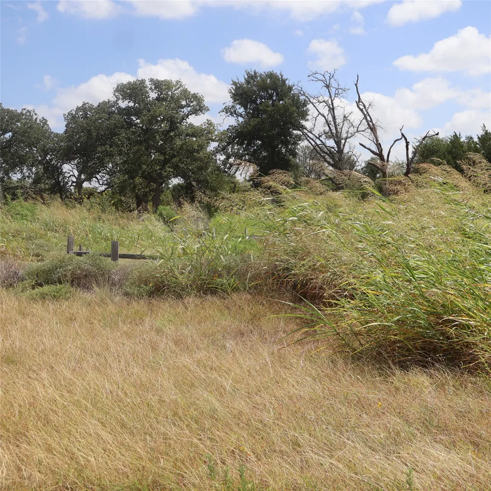 108 Mesones Road Florence, TX 76527